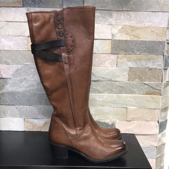 Clarks Maymie Stellar Knee High Boot (H78-J) - Picture 5 of 11